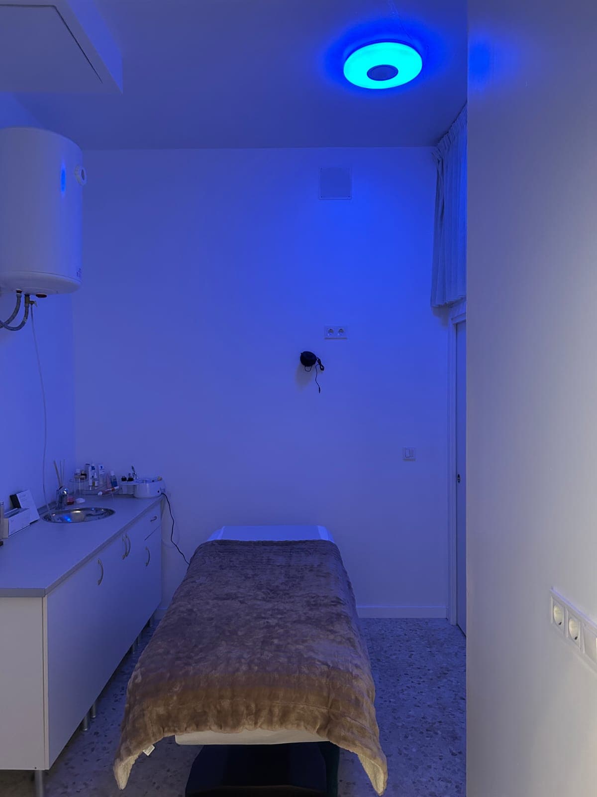 Cabina de tratamientos faciales y corporales