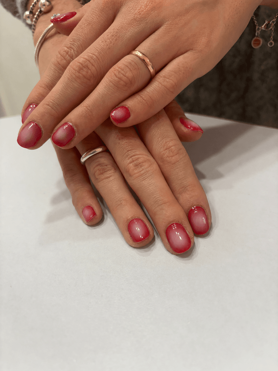 Trabajo de manicura realizado en el salón